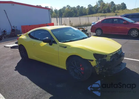 2017 Subaru Brz Series. Yellow из США, поврежденный, VIN JF1ZCAC1XH9601468